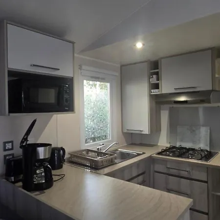 אתר קמפינג Mobil-home Le Bois Dormant 87 *